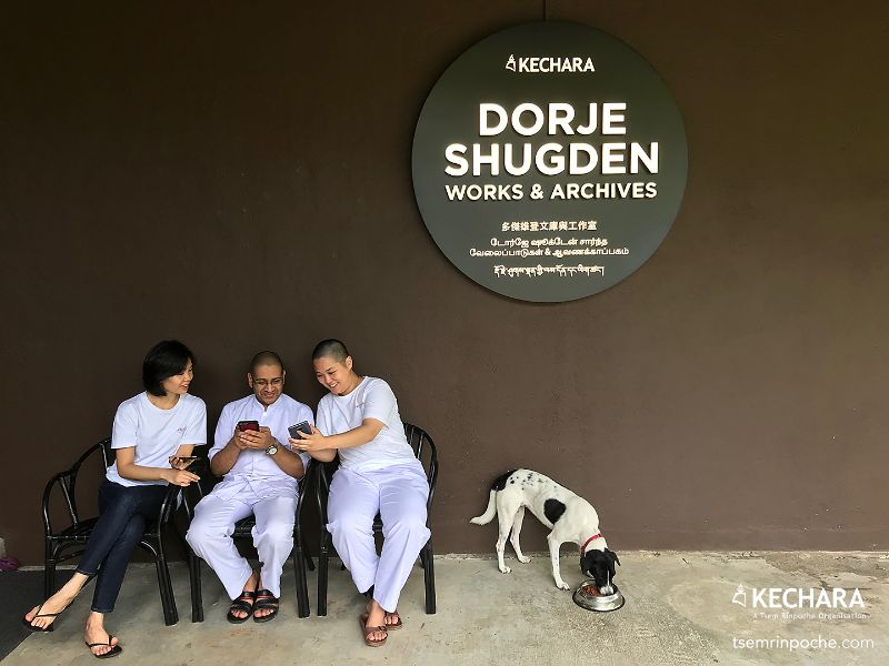 Beatrix_0516's tweet photo. #DorjeShugden #works &amp; #archives – a labour of #commitment. One of its #kind: ➡️ https://t.co/i48zqFoG0s
➖
#TsemRinpoche
#Kechara
#KecharaForestRetreat
#Bentong
#Malaysia
#visit
#pilgrimage
#Buddhism
#TibetanBuddhism
#DalaiLama
#Tibet
#friends
#life
#mind
#spiritual
#meditation https://t.co/DeBZbZmsvQ
