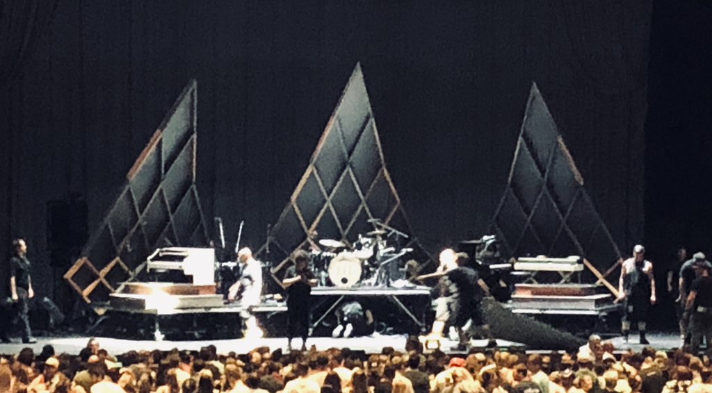 DHessDelco's tweet photo. Can’t wait for @thelumineers to take the stage shortly @Radio1045 #1045BDay ... look forward to hearing Gloria and Life In The City live!  Hoping for a few oldies as well! https://t.co/Siuw16pVFd