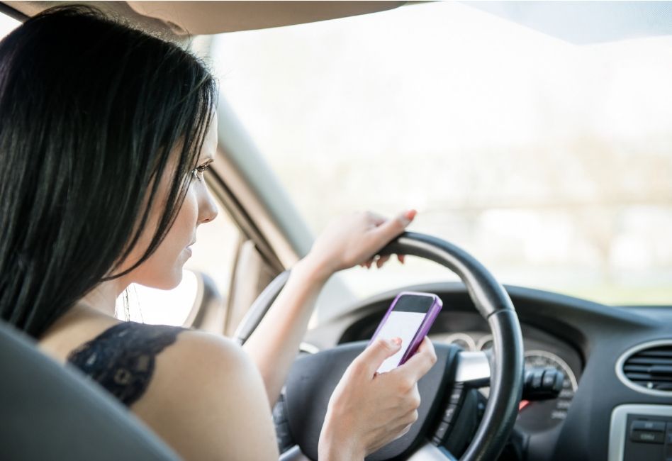 Govern Ron DeSantis signed the House Bill 107 into law on May 17, 2019, making Florida the 45th state to make texting while driving a primary traffic offense. bit.ly/2wAiON7  #positivelyosceola #NoMoreTexting  #DriveSafeFlorida