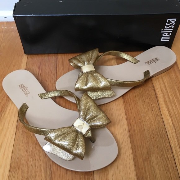 teesfashfinds's tweet photo. So good I had to share! Check out all the items I'm loving on @Poshmarkapp from @flippintickled @yogiegirlusa #poshmark #fashion #style #shopmycloset #melissa #bcbgmaxazria: https://t.co/6WZmobKdMl https://t.co/jRmBXzoj1M