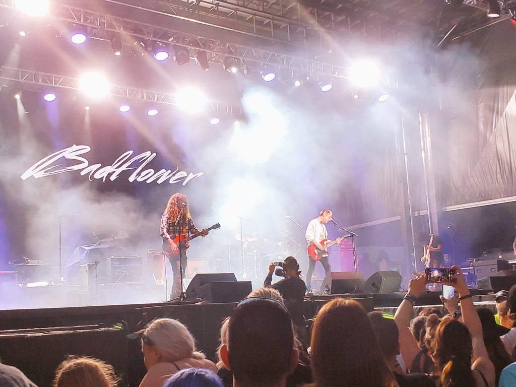 MJ8403's tweet image. I still can't get over how amazing @SpringFlingIL was. @autumn_rove @TheGloriousSons @Badflower @IncubusBand @1057thexrocks