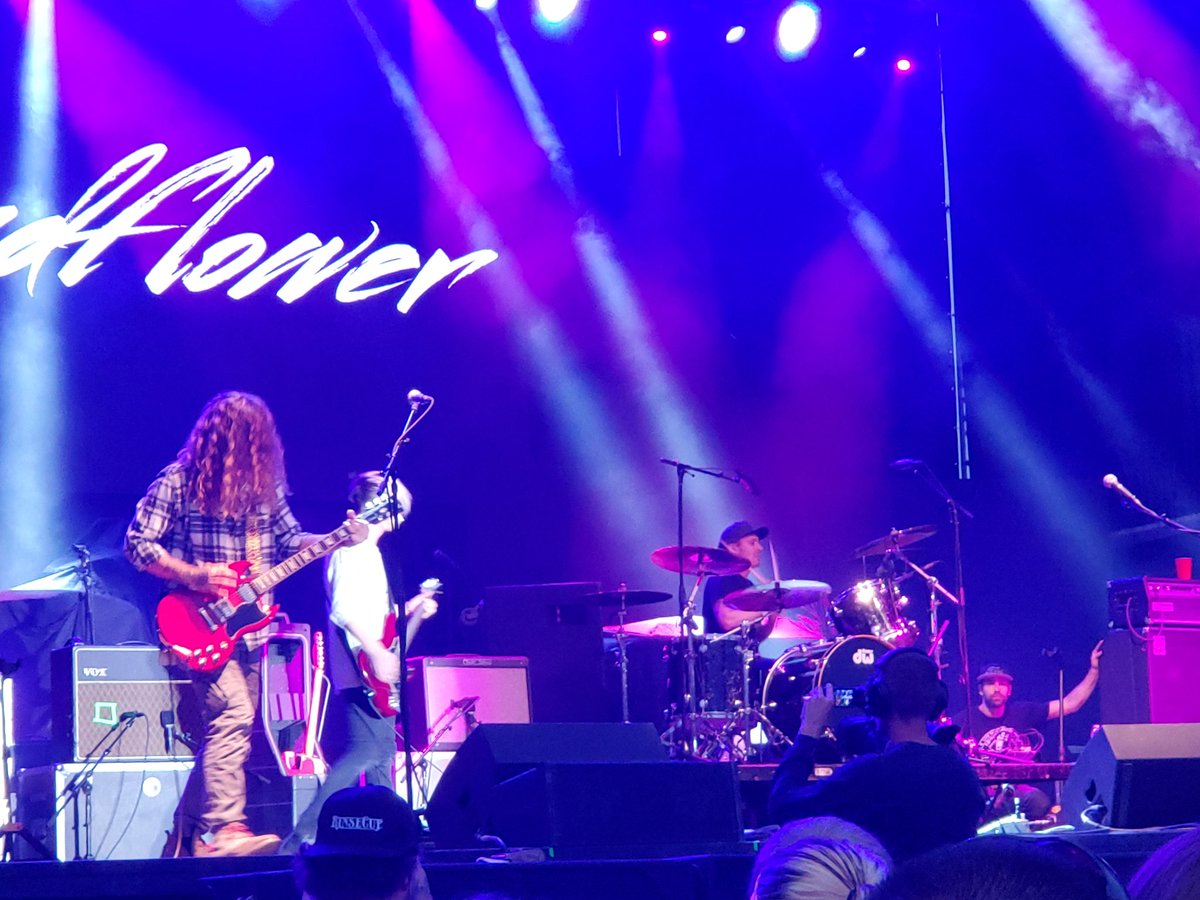 MJ8403's tweet image. @Badflower Thanks for a killer show at @SpringFlingIL in Peoria last night!