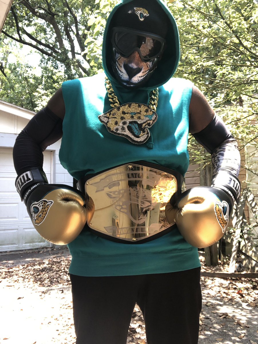 SatchTheCommish's tweet photo. โผ๏ธYEPโผ๏ธ Iโm adding Teal & Gold armor to THE COMMISH (of ๐ฃDuuuuval๐) this season. #Regulators #MountUp #JaxLeague #JAGS #Section219 ๐พ๐ https://t.co/V1caDCT7P9