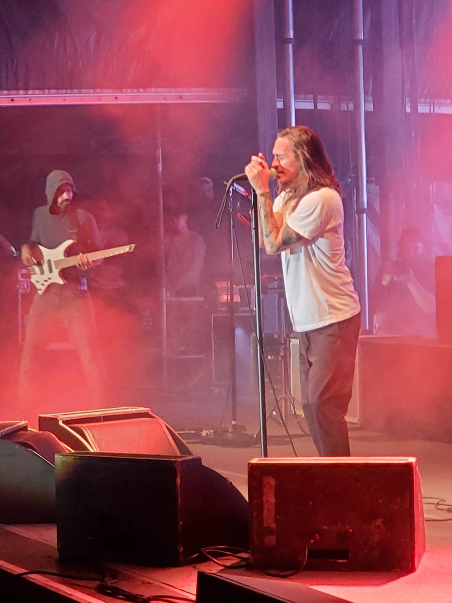 MJ8403's tweet image. @IncubusBand absolutely slayed at @SpringFlingIL in Peoria last night. Thank you @1057thexrocks and thank you Incubus!