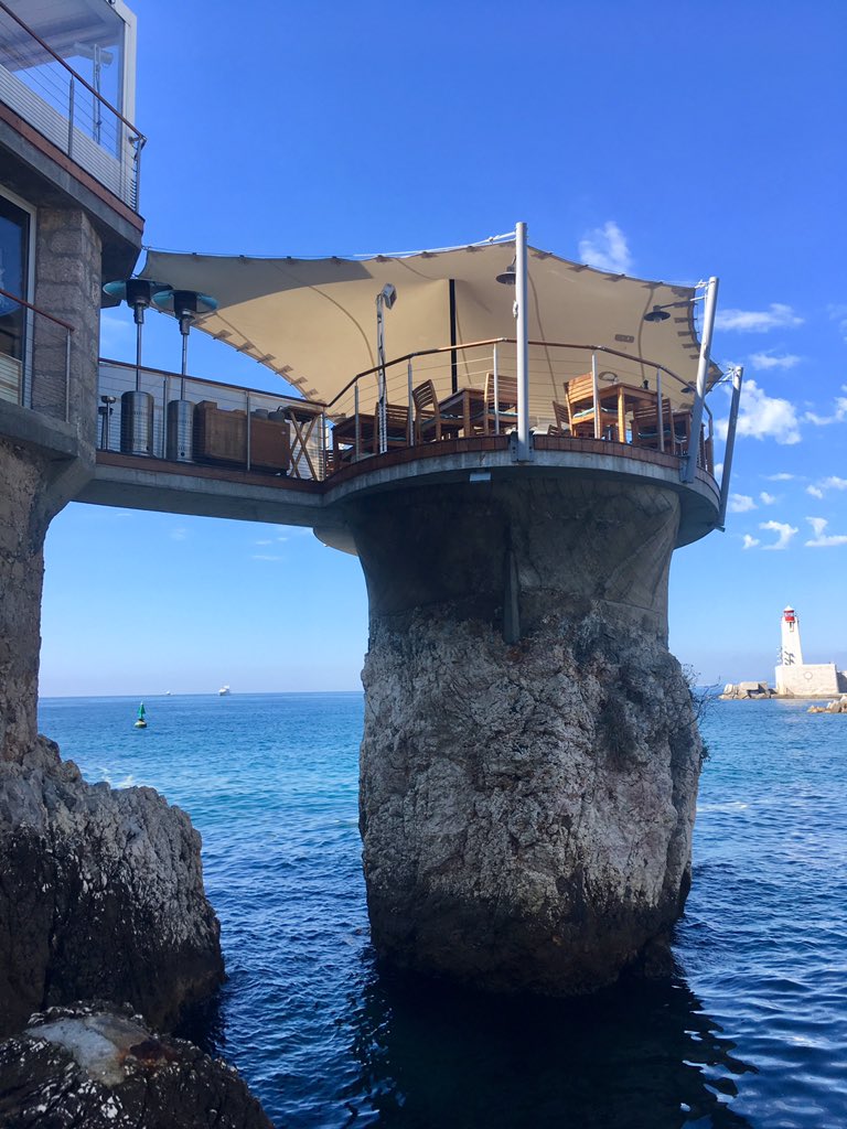 Lunch with a view? #frenchfood #food #france #nice #nicefrance #cotedazur #frenchriviera @LePlongeoir