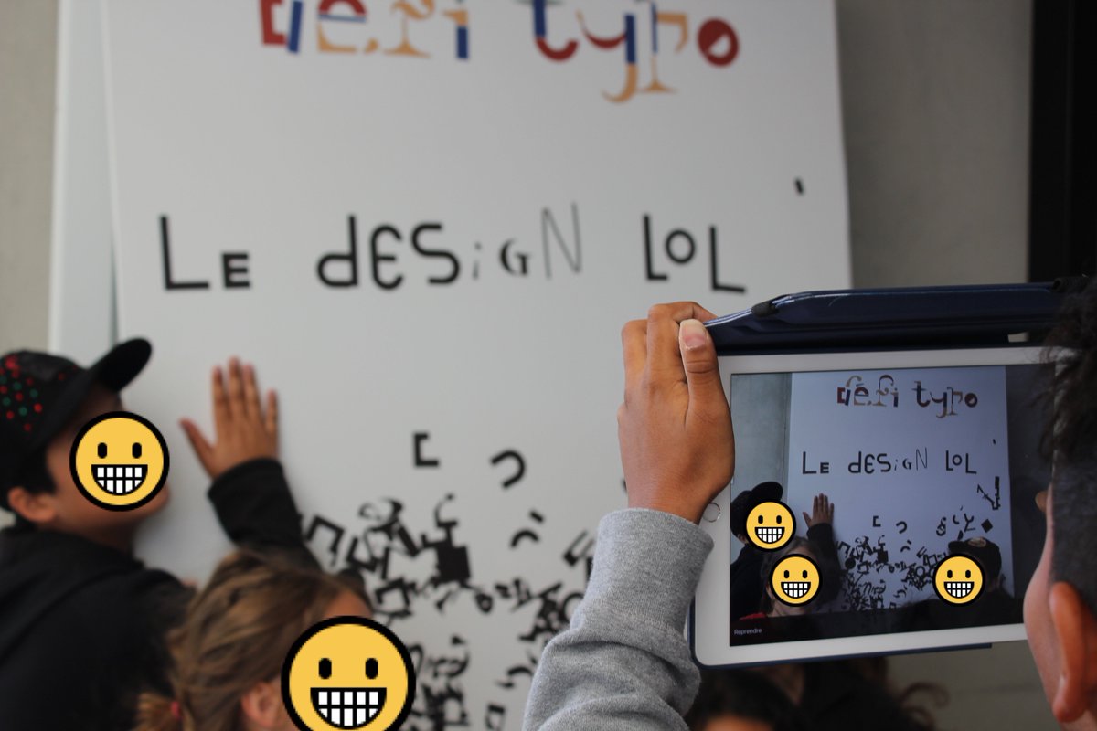 Le Design LOL 
Merci les kids de <a href="/reCreationLab/">reCreation Lab</a> ;)