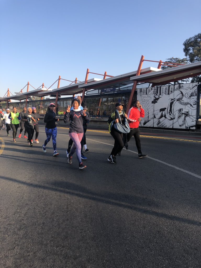 ALWAYS MAKE TIME FOR A GOOD RUN!

THANK YOU @BraamfieRunners FOR A STEEP START INTO SATURDAY! 
___
#therunningexchange #runningculture #sebokeng #runruthless #unityinmotion #fuelarunner #fireemupforce