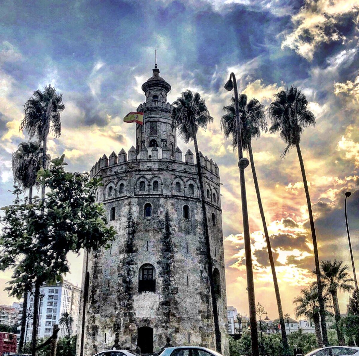 ¿Tienes pensado viajar a #Sevilla? No te pierdas el especial <a href="/OndaGourmet/">OndaGourmet</a> en el que hablamos de todos los lugares imprescindibles de la capital andaluza en esto del comer y el beber... Entra en la web de <a href="/ondacero/">Onda Cero</a> y escúchate el podcast
ondacero.es/solo-ondaceroe…