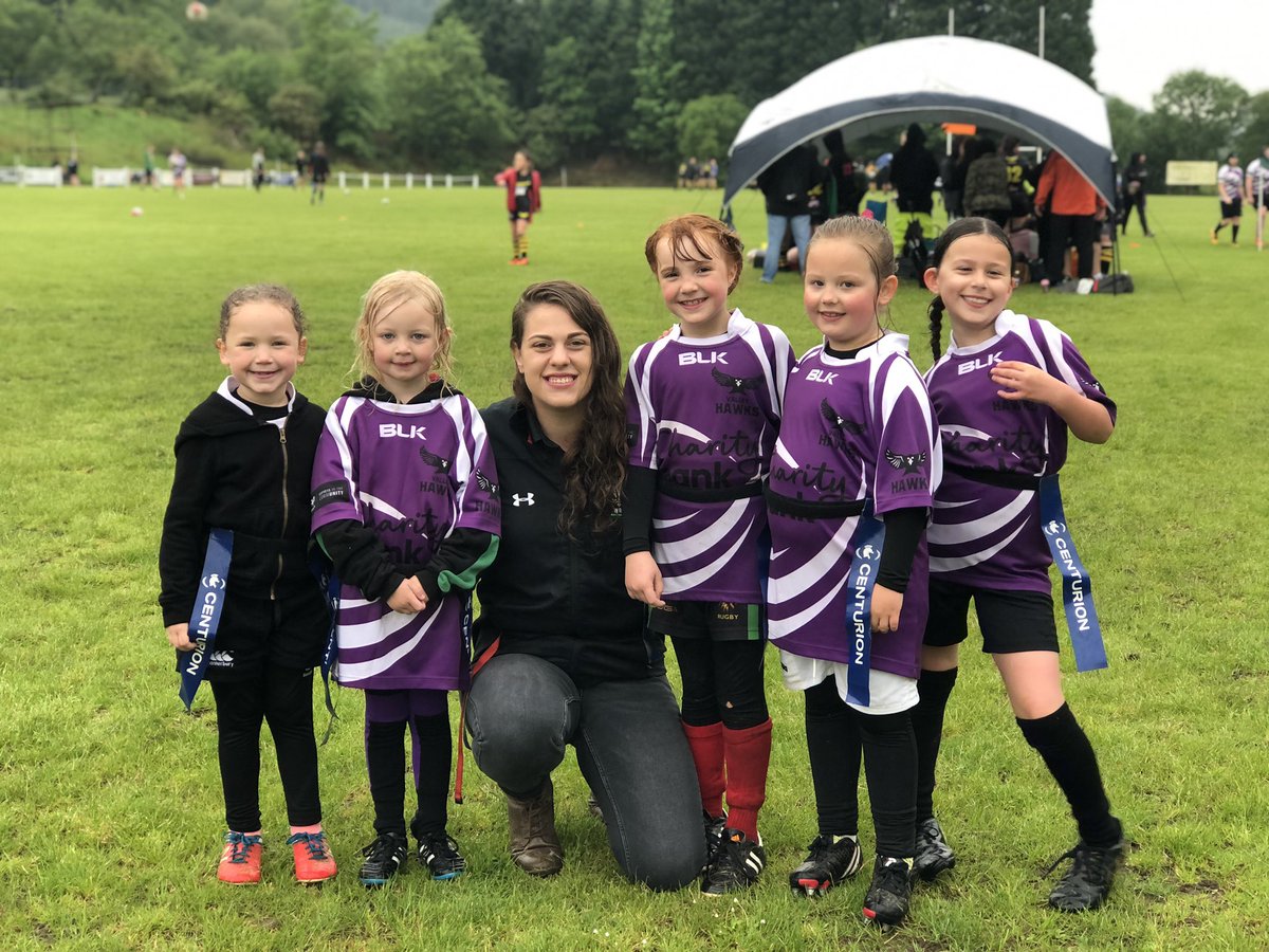 Yesterday was a great day at the @ValleyHawks1 Festival🏉

Despite the weather☔️we had over 200 girls playing rugby, smiles on faces🤪,showing off some impressive skills👏🏽 Well done to everyone involved on making it a great day💗

Special thanks to <a href="/TaliaJohn04/">Natalia</a> for coming too🙌🏽