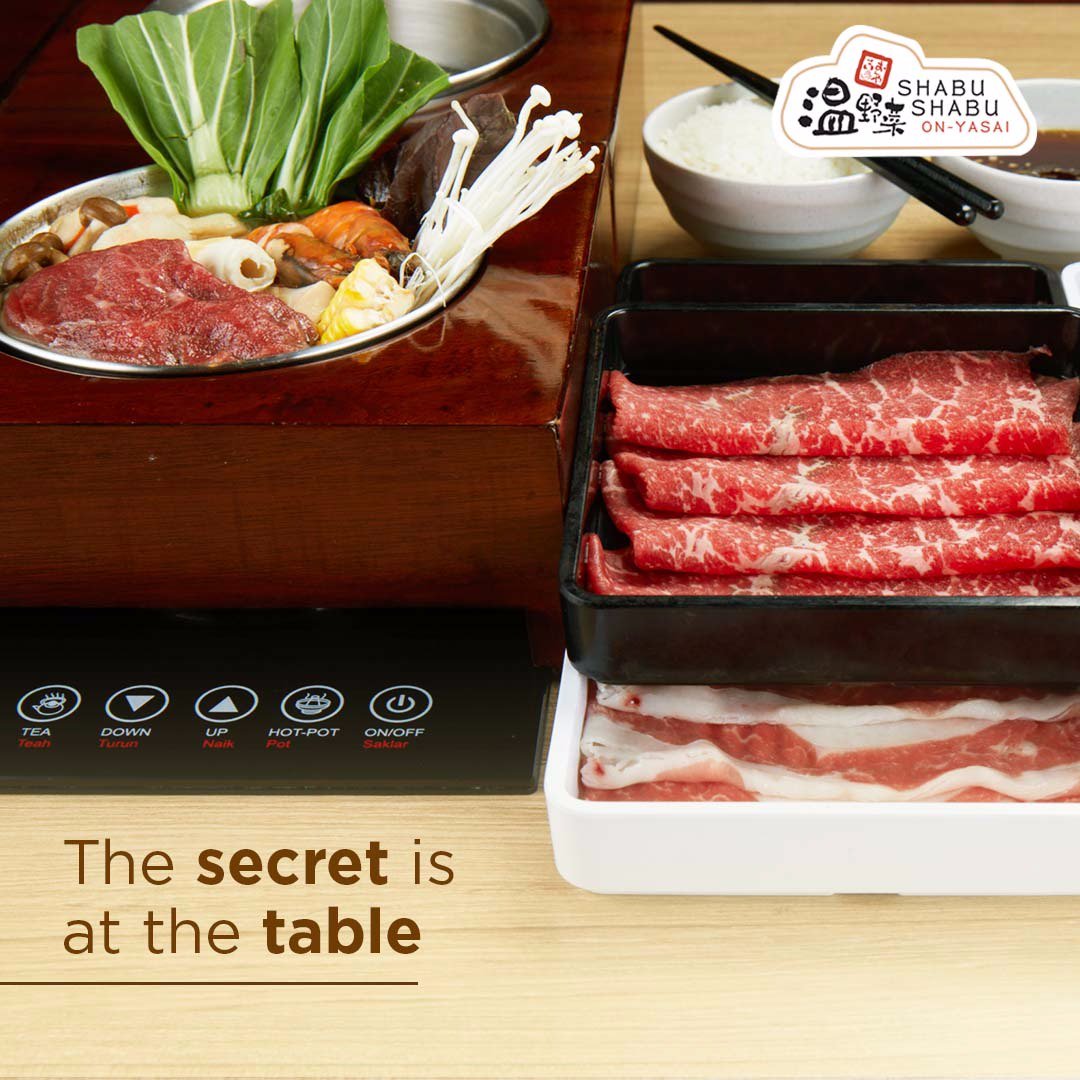 OnYasai_ID's tweet image. Soups + meats + veggies = ready to Shabu Shabu at On-Yasai. What are you waiting for? Mention your family and friends!

#OnyasaiID #shabushabu #kulinerjakarta