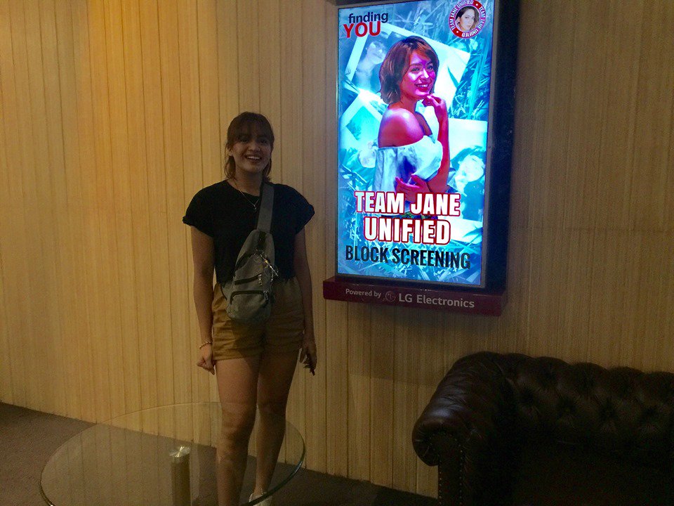 HoneylucilleD's tweet photo. Our 1st ever Blockscreening yesterday. SM Aura Directors Club Team Jane Abroad & Phils @teamjaneunified
#FindingYouWeekend @itsJaneOineza @RighteousLeftst @RegalFilms @RegalRoselle @ABSCBN @starmagicphils @RSBDramaUnitNew @callmecarlough @deoendrinal @ericjohnsalut https://t.co/sqN0Rf583l