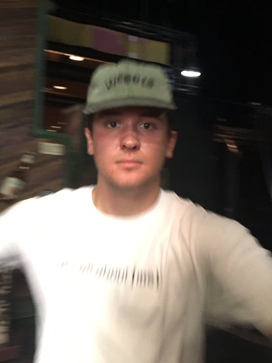 cursedpepp's tweet photo. You’re walking in the mall and suddenly you see this face pass you in a flash https://t.co/YWZlfKYaGI