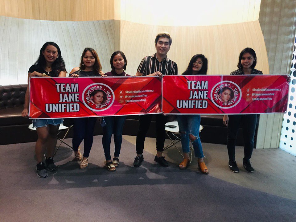 HoneylucilleD's tweet photo. Team Jane @teamjaneunified taking pics while waiting for other members to come for our Blockscreening SM Aura Directors Club
@itsJaneOineza @RegalFilms @RighteousLeftst
#FindingYouWeekend https://t.co/bpYINUWSrz