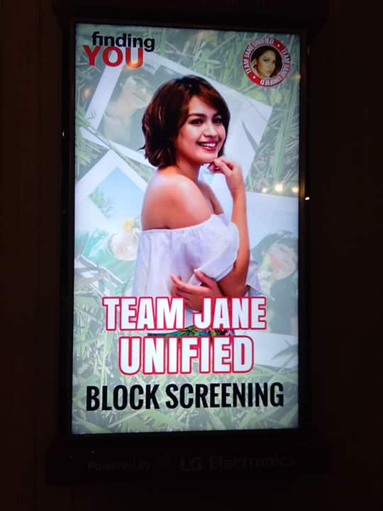 HoneylucilleD's tweet photo. Janey @itsJaneOineza came to our Bloockscreening @teamjaneunified yesterday also TYSM to @TineOfrecina @noemioineza for coming.
#FindingYouWeekend
@RegalFilms @RighteousLeftst https://t.co/Gttd7dEqBz