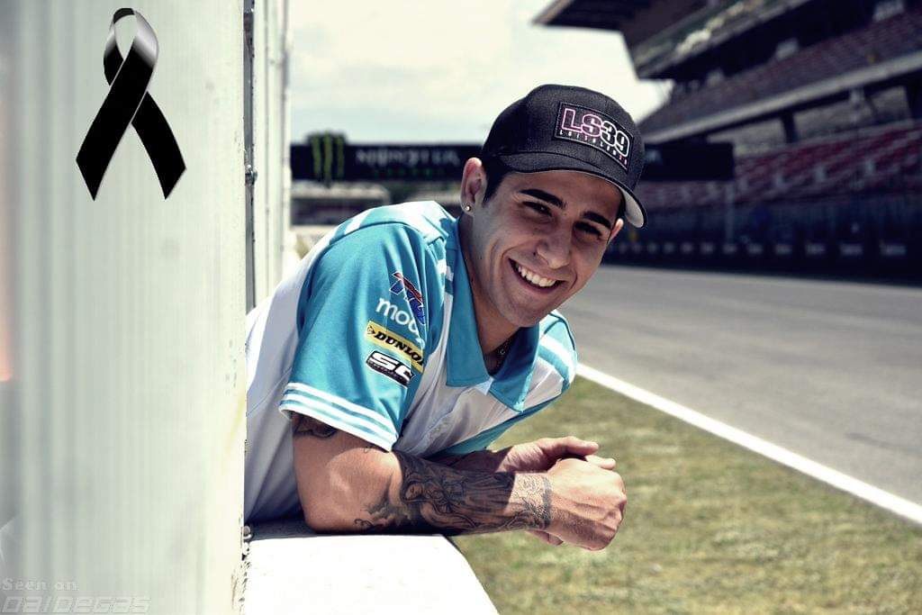 #HoyHace 3 años en el Circuito de Barcelona Cataluña, nos dejaba Luis Salom tras un desafortunado accidente. En aquella escapatoria debía haber gravilla y no asfalto, aquella caída podría haber sido como otra cualquiera... No te olvidamos Mexicano. #RideInPeace