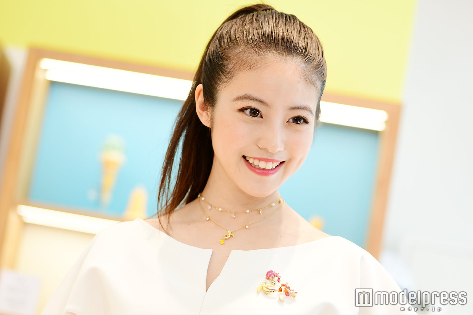 ジェニファーオーレット　メタルモノグラム　今田美桜 今田美桜、Ice-Watchときらめく金曜日を - NYLON JAPAN