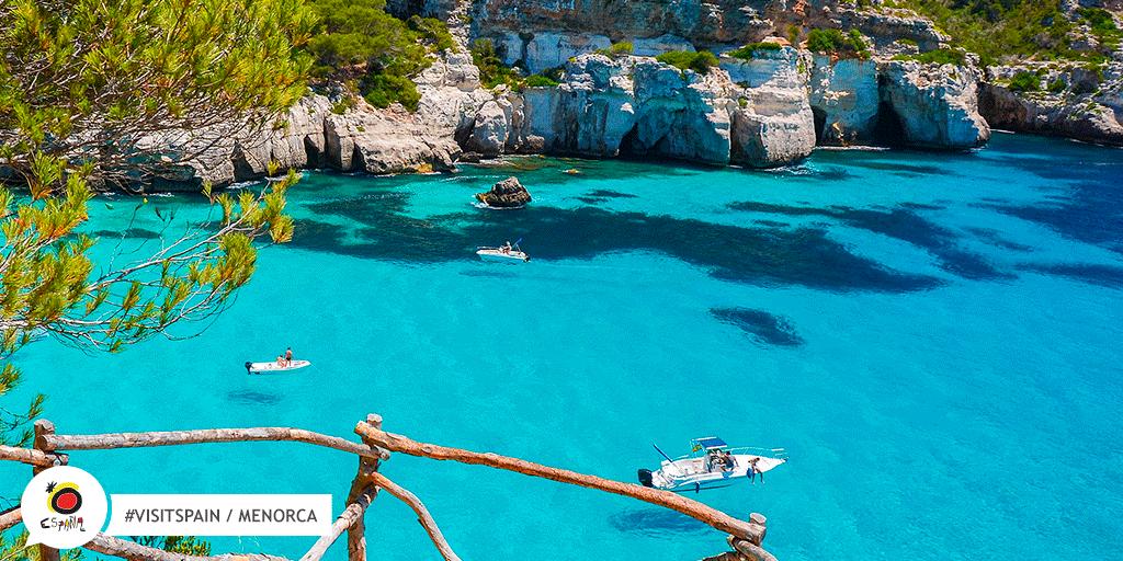 Spain_in_CH's tweet photo. If you're looking for the perfect blue scale, you have it here. #Menorca, you're a visual harmony! 😍
https://t.co/9SSiOjjlH9
#VisitSpain #SpainCoast #coast #beautifull #landscapes #holidays #beaches #beach #coastline #BeachPlease #Spain #Island
@TurismoMenorca @BalearicTour https://t.co/UXoLvpdYUQ