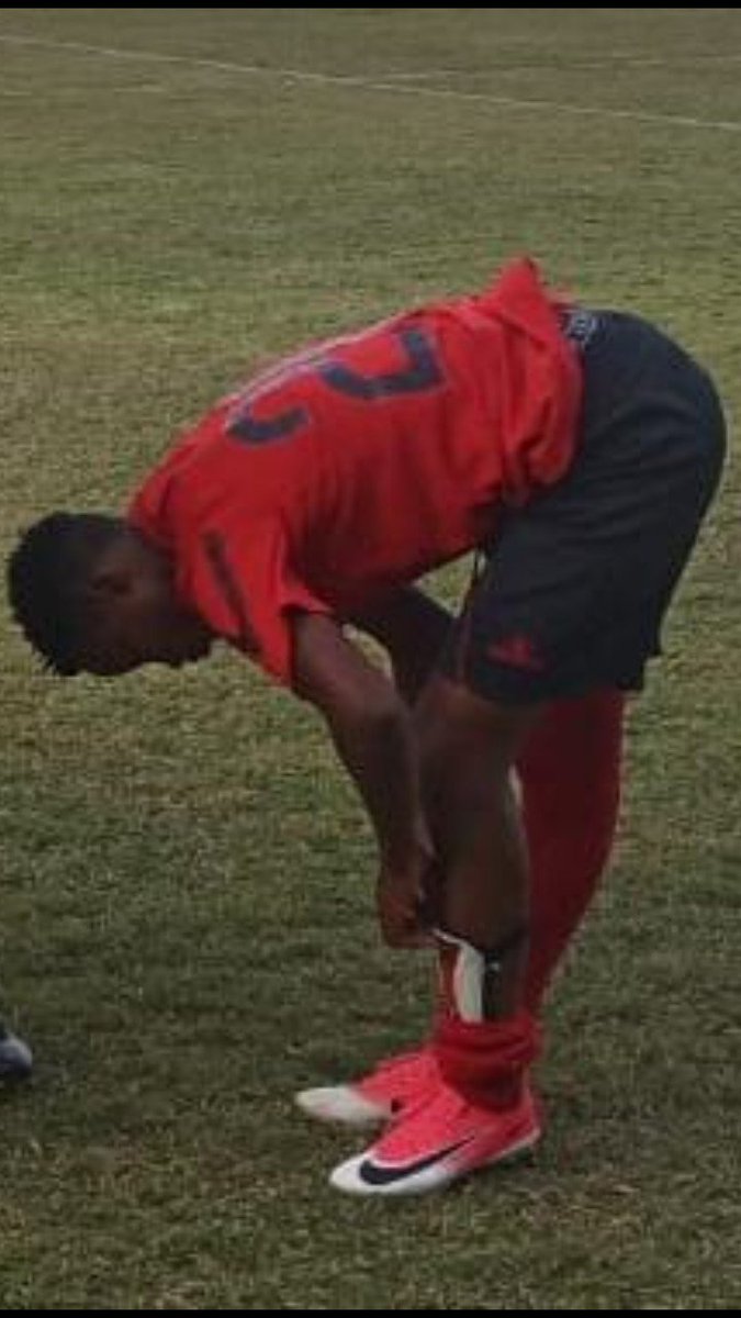 LMocambique's tweet photo. Posso ser uma nova Leila Moçambique, mas não posso ser um novo Messi. Ele é o único que ultrapassa os limites da lógica... https://t.co/wNkBZpy2V7