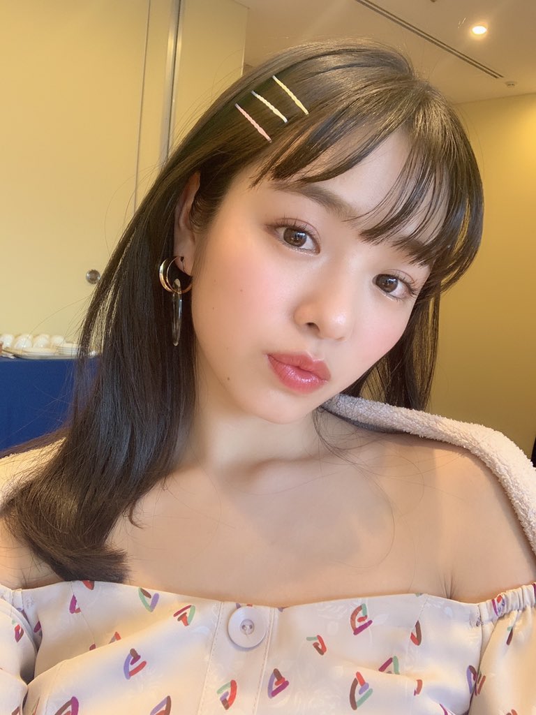 横田真悠 A Twitter 遅くなりました Seventeen 7月号発売されましたね 表紙です 付録付きと付録なしの2パターンみてください 横田真悠 A Twitter 遅くなりました Seventeen 7月号発売されましたね 表紙です 付録付きと付録なしの2パターンみてください