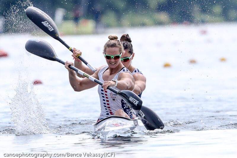 #Canoë-kayak🥇🥈: l'aviateur (@Armee_de_lair) Sarah #Guyot médaillée d'or sur 500m en #kayak biplace et médaillée d'argent avec le K4 sur la 2e manche de coupe du monde à #Duisbourg! 💪🇫🇷