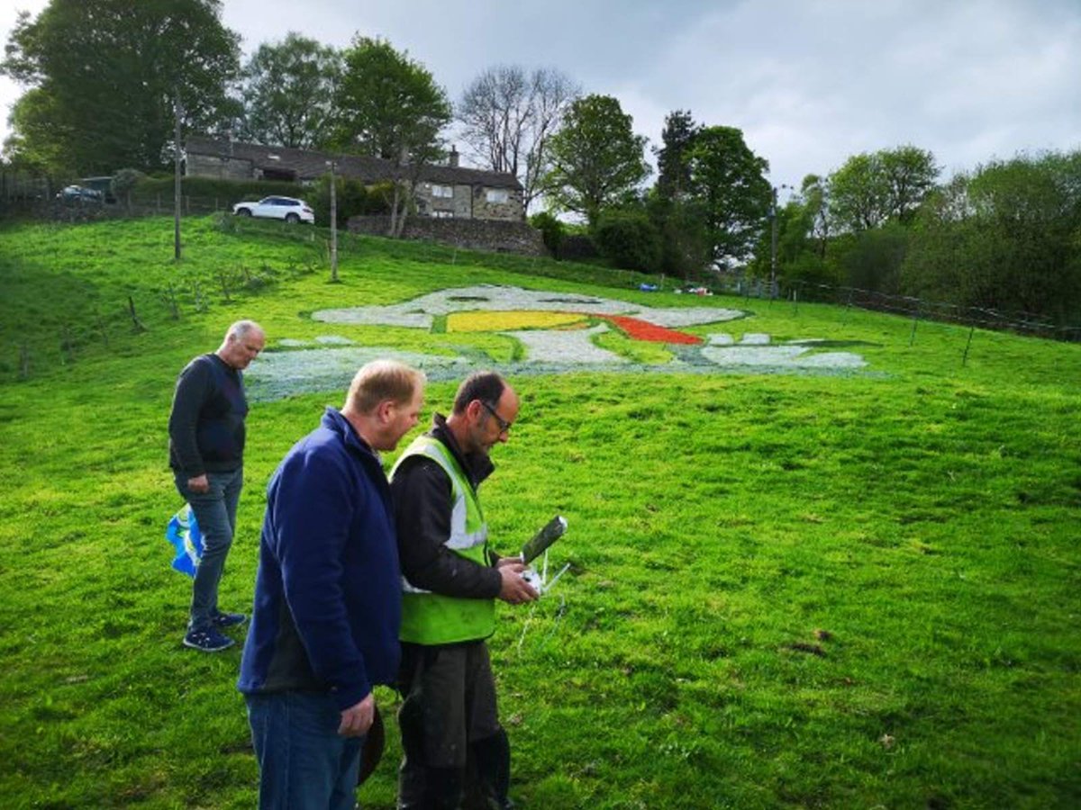 Don't forget to vote for Goose Eye in the <a href="/letouryorkshire/">Tour de Yorkshire 🚴</a> land art competition. The land art was created by local villagers and <a href="/fieldsovision/">Fields of Vision</a> and was inspired by the name of the village #GooseEye and the local pub <a href="/theturkeyinn/">TurkeyInn</a> #tdy socsi.in/beHhY