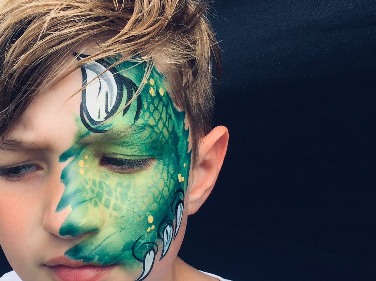 Highlight of the year so far <a href="/rivercottage/">River Cottage</a> spring food love talking to <a href="/HughFW/">Hugh Fearnley-Whittingstall</a> and <a href="/lambposts/">Steven Lamb</a> gutted we missed <a href="/ottolenghi/">Ottolenghi</a>