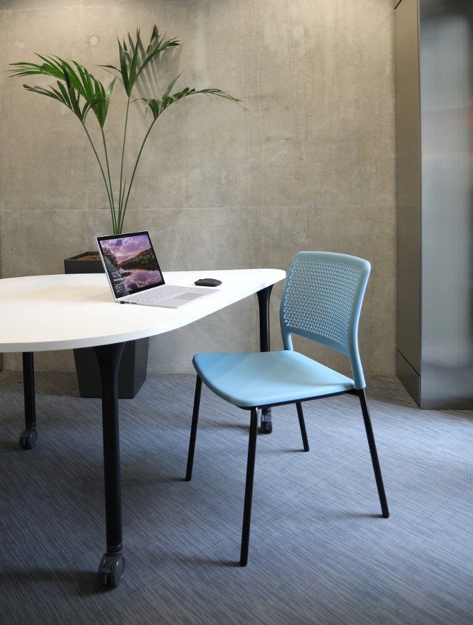 Launched at #CDW2019, Grafton is a beautiful chair that has been specifically designed to maximise learning outcomes and is available as a stackable 4-leg chair (optional castors) with or without a folding tablet arm, &amp; task chair with or without a tablet arm <a href="/kieurope/">KI Europe</a>