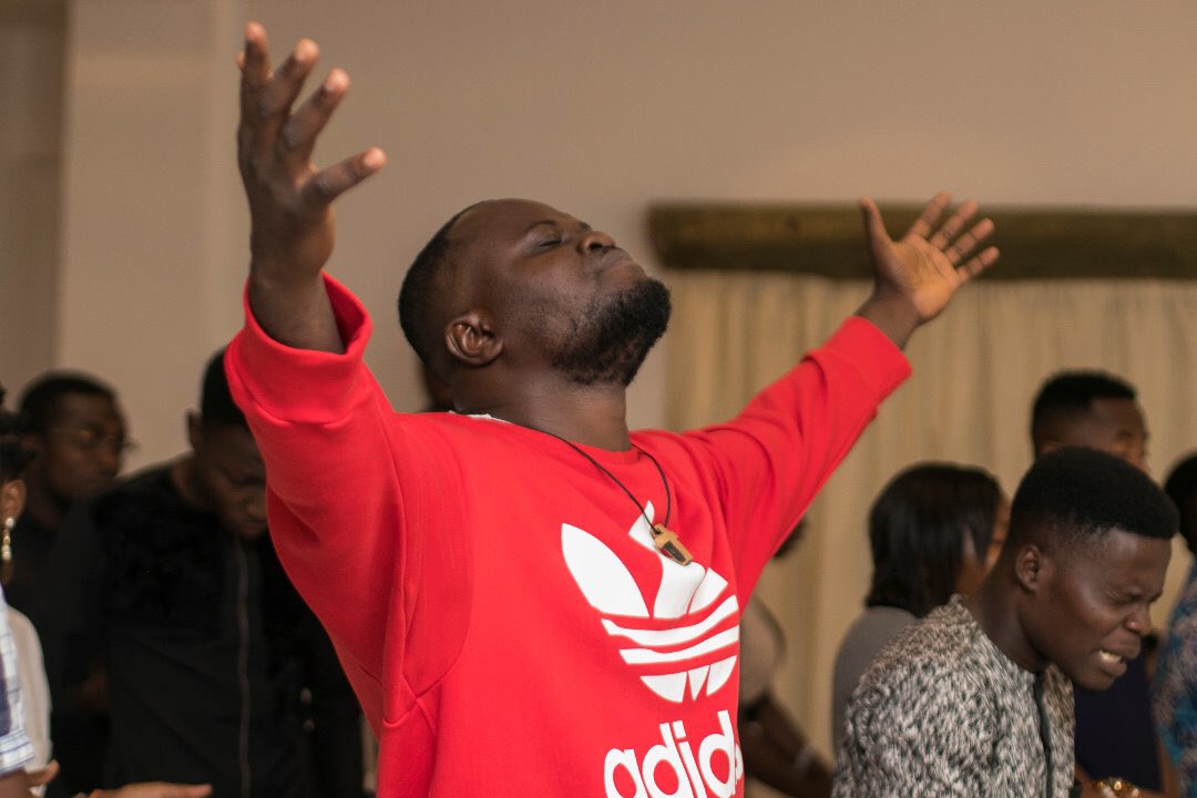 CwesiOteng's tweet photo. Last night we begun. I encouraged the people to see with the inner eye of imagination, with our imagination we can see a strong nation, the rise of a new generation and God will do it in his time. #flowriverchurch. https://t.co/oUjOf4gkJE