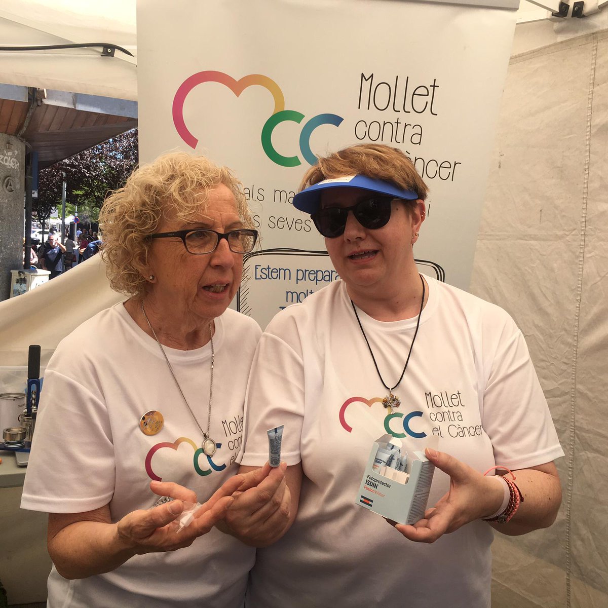MolletCCancer's tweet photo. Moltes gràcies a totes les que ens heu visitat, ha estat una molt bona fira! 👏🏻👏🏻🎉🎉 #molletesfira https://t.co/Guys9eRyp2