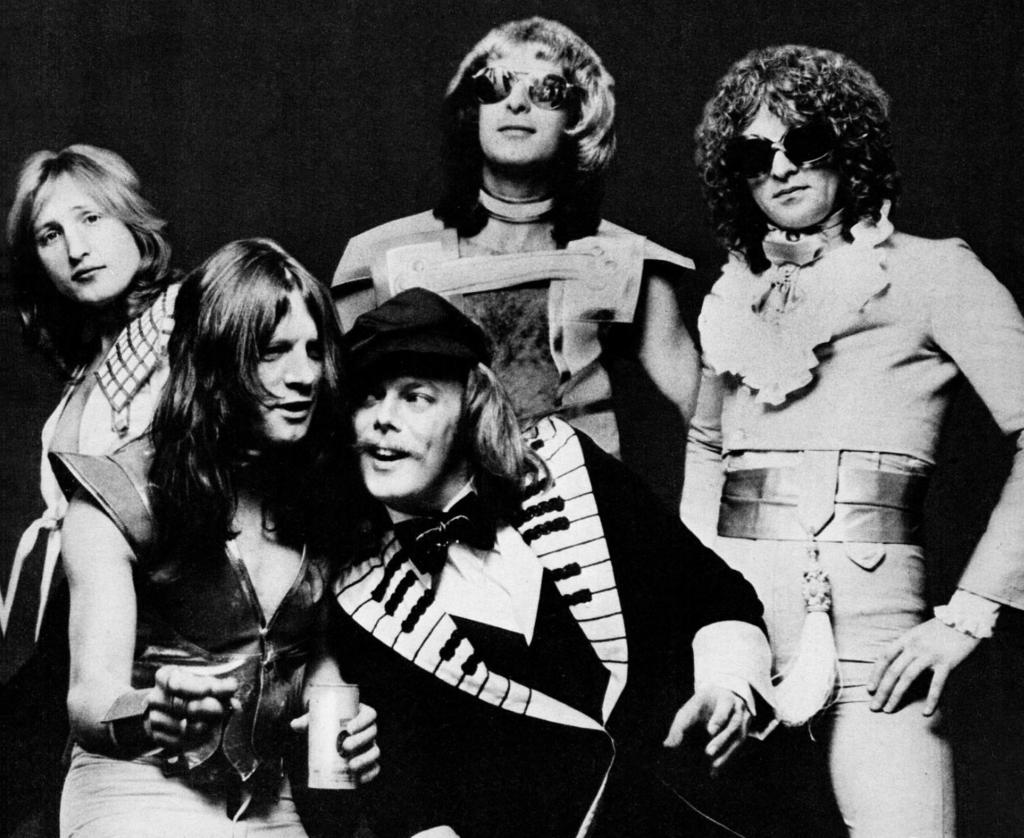 Happy 80th Birthday to Ian Hunter of Mott the Hoople.  