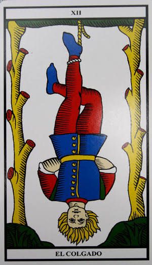 TarotdeFelix's tweet photo. #TarotDiario La carta de hoy corresponde al  “El Colgado”. Deja pasar las decisiones importantes y céntrate en aquello que requiere toda tu #energía y concentración. La fortaleza y sabiduría serán claves para lograr tus objetivos este día. Todo sacrificio tiene recompensas. https://t.co/eNq4iGul6t