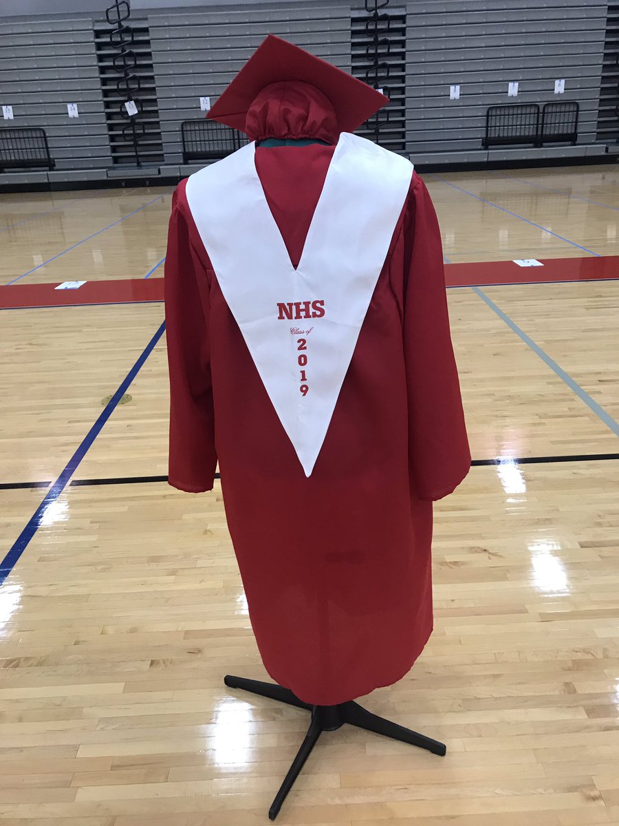 Today is your day, <a href="/texansof2019/">NHS Class Of 2019 Alumni</a> ! 
Quick reminder of how to wear the stole every student wears: Left photo is the front, and right photo is the back. ALSO: Rain is possible! Cover your grad gear in plastic until you get in the building. It does not look good wet, y’all! 🎓