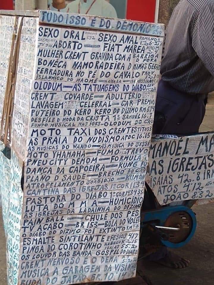 falaguedes's tweet image. Esse tiozinho resolveu desmascarar tudo que é coisa do demo. Eu eu to bem preocupado, pq...

As músicas do #Wando✅ 
Sexo Oral✅ 
#FiatMarea✅ 
Olodum✅ 
Plano de saúde✅ 
Chulé dos pés ✅ 
Tv a cabo✅ 
#EsmalteSintilante✅