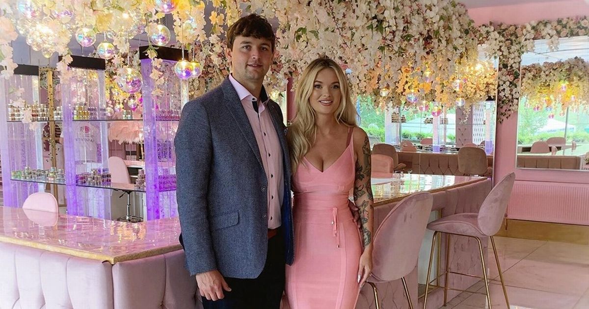 Annabel Maginnis has her own brand of acrylic powders, gel polishes and crystals called Glitterbels #nailsalon stokesentinel.co.uk/news/stoke-on-…