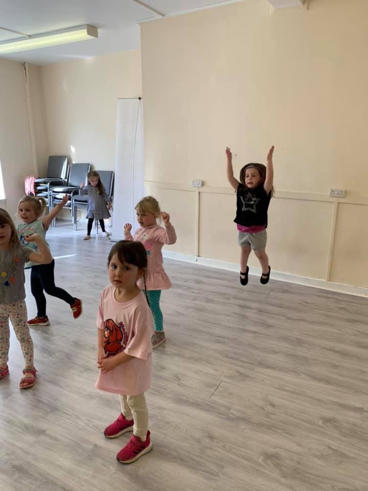 Not long till we are back in the <a href="/Stage8Studio1/">Stage 8 Studios</a> with our fantastic #NeathMinisStage8 students😁 <a href="/AlliPinkyG/">Allison Gough</a>