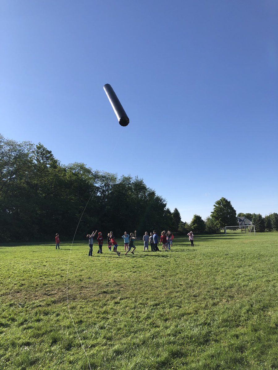 B_Scofinsky's tweet photo. Last Solar Science Lab in 1st Grade for me as I’m taking on a new adventure in a new building/Grade next year! Thanks for the awesome Science memories @SteveSpangler ! So much joy-filled learning! https://t.co/vp21His0z3