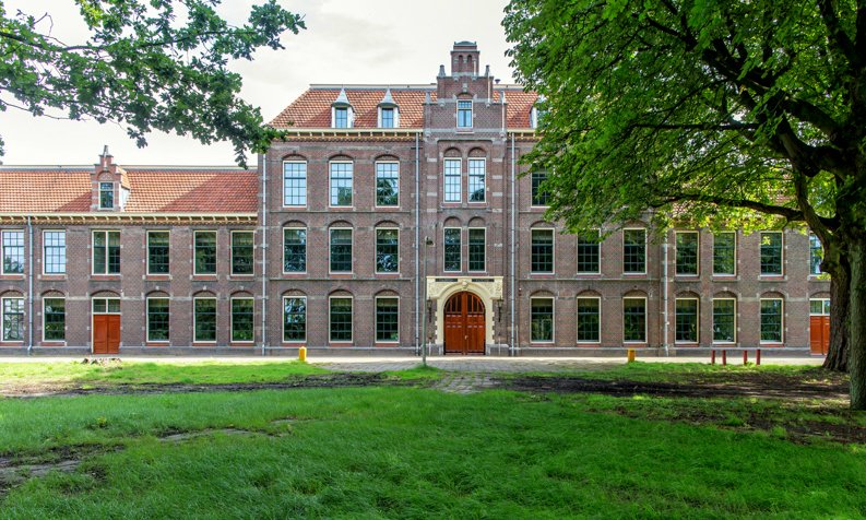 TeKaGroep's tweet photo. Nieuwtje! Op 1 juli 2019 opent TeKa Groep de Mauritskazerne in Ede. Een perfecte plek voor een zakelijk evenement tot 600 personen. Meer weten over deze locatie? Kom naar de officiële opening! https://t.co/QPssH8Wk2Z https://t.co/hPb1bsXvdm