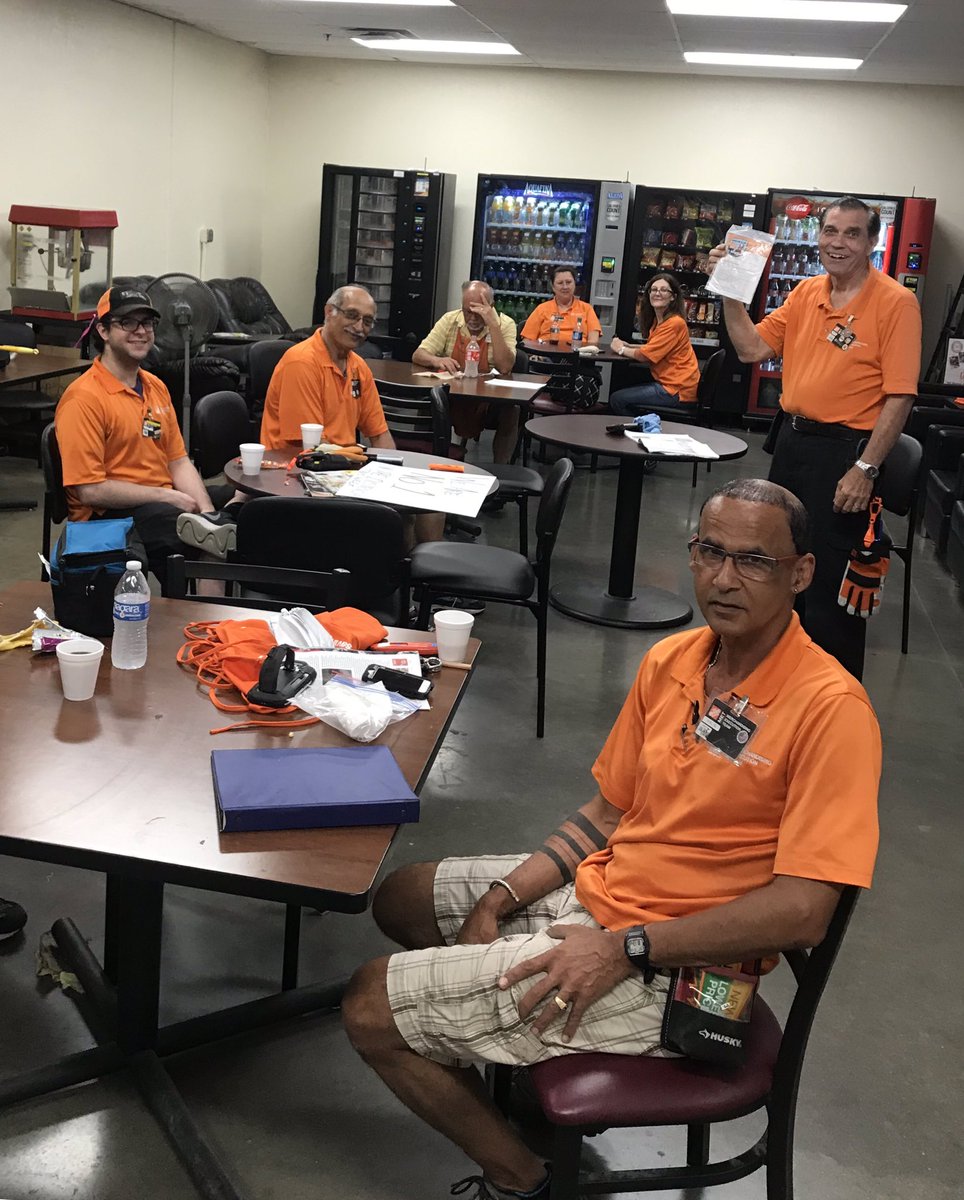 shaikplanet's tweet photo. MET Associate James Lawson celebrated this morning by his peers as the associate of the month for April ! @tavares_gabe @CLMurley @KyleSelf1 @HardestyT https://t.co/9ET8NbZPBu