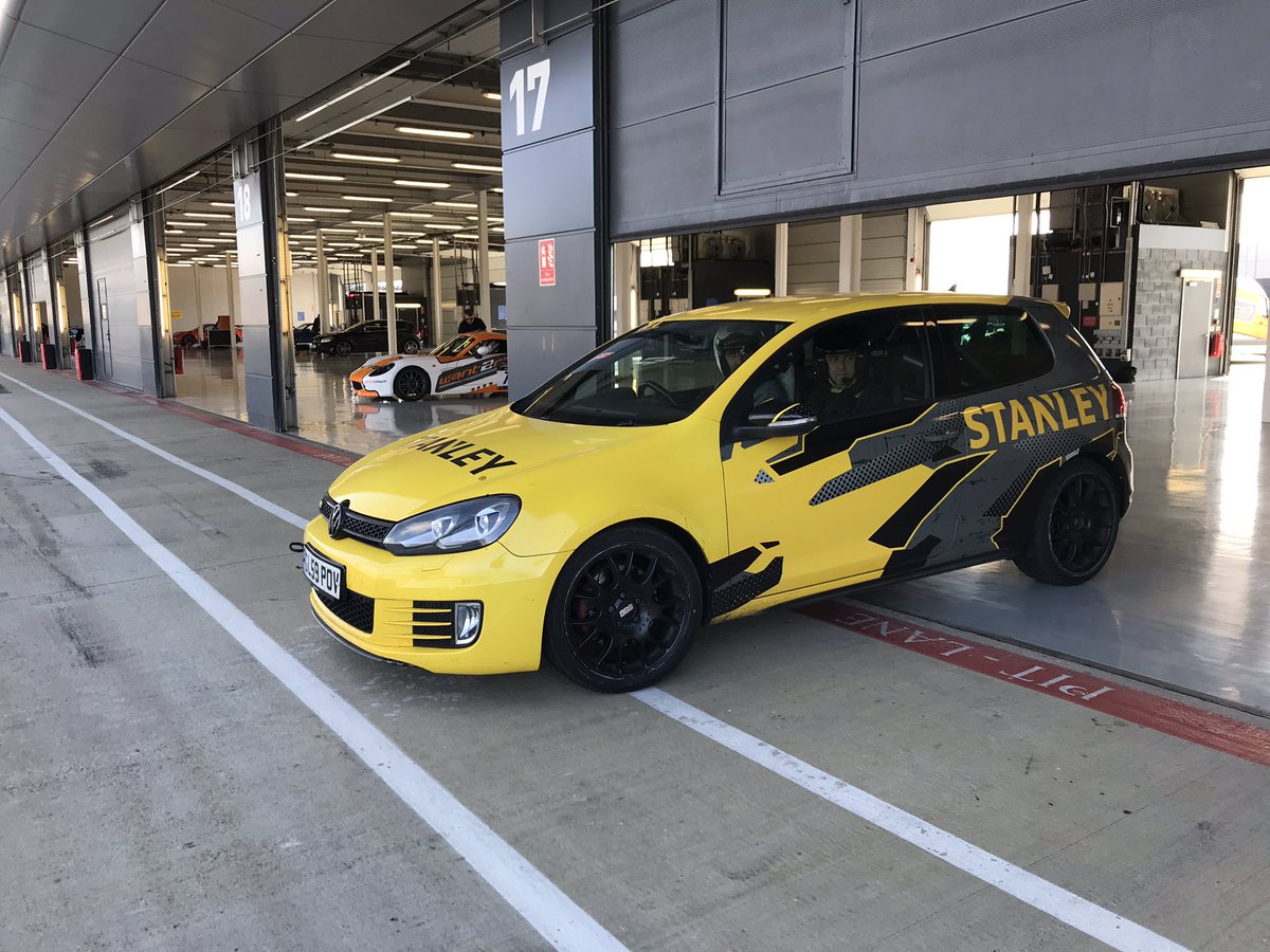 baylissrally's tweet image. Dave has progressive MS and will sadly soon be no longer able to drive. We’ve made sure he has the most incredible experience of spending the morning lapping @SilverstoneUK in one our track prepared Golfs. ❤️ @mssociety #charity #itsfree #spinaltrack #anythingispossible #ms