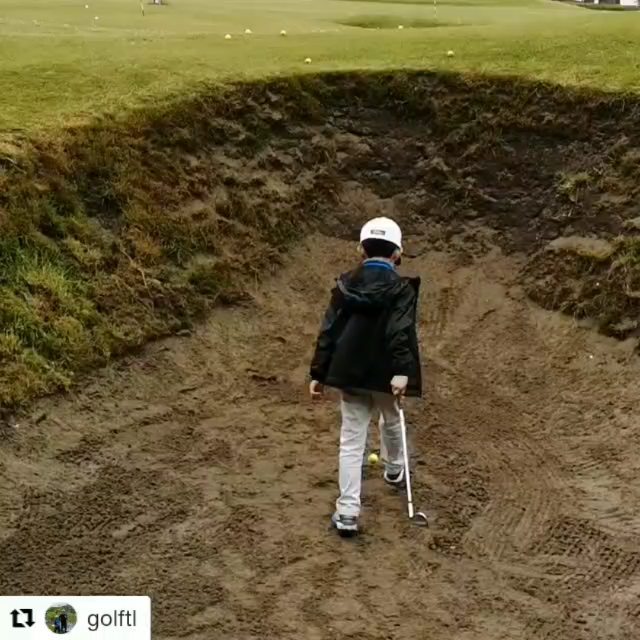 UsKidsGolfFr's tweet photo. #Repost golftl (get_repost)
・・・
Leo shows how to out of bunker ⛳️ Craigielaw Golf Club in Scotland 🏴��󠁢󠁳󠁣󠁴󠁿 #uskidsgolffrance #uskidsgolf #golftl 🏌️‍♂️ https://t.co/w5Ye5SfRT3