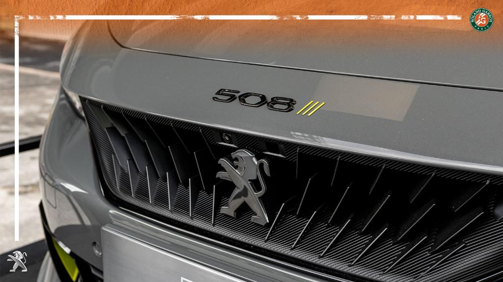peugeotitalia's tweet photo. L’energia che serve per vincere ogni sfida. Nuova #Peugeot508Concept #RolandGarros #UnboringTheFuture https://t.co/Xm78gJTLcZ