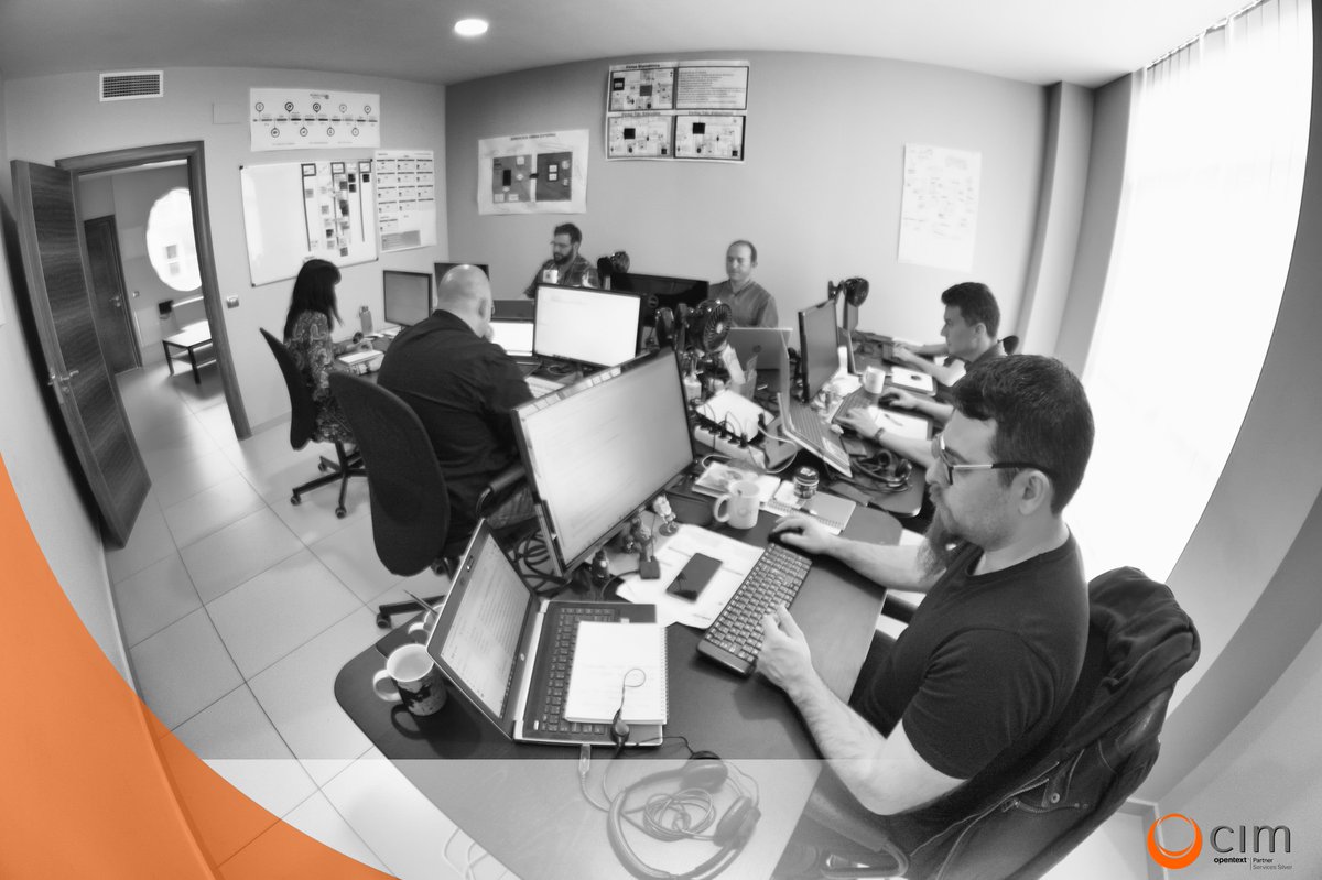 cim_ecm's tweet photo. Tres meses ya del nuevo equipo en las oficinas de Ciudad Real, el tiempo pasa volando! #CIMTeam https://t.co/qSsiHuNHoG