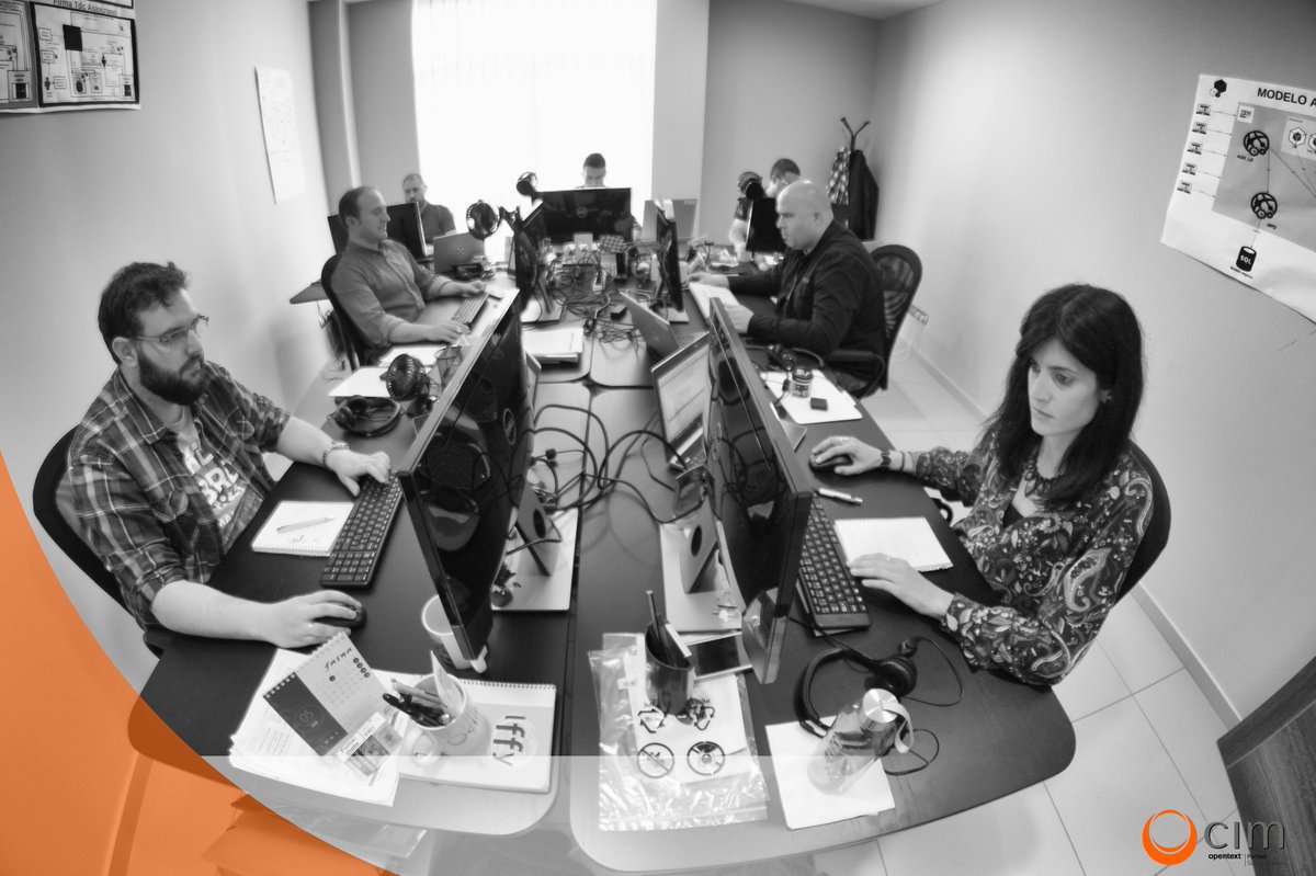cim_ecm's tweet photo. Tres meses ya del nuevo equipo en las oficinas de Ciudad Real, el tiempo pasa volando! #CIMTeam https://t.co/qSsiHuNHoG