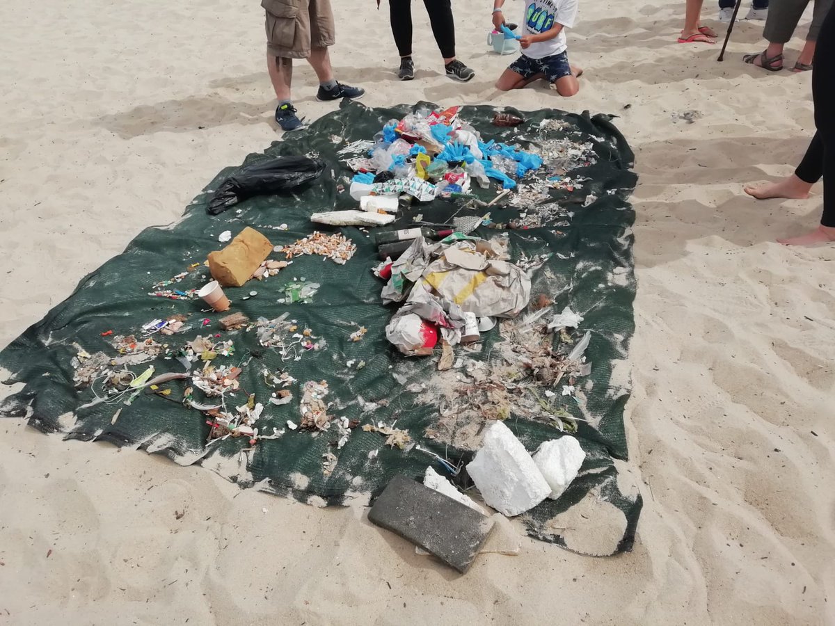 No podíamos empezar mejor esta semana de #BoicotAlPlástico y del #DíaMundialDelMedioambiente que con esta imagen con parte de la comunidad de IHV limpiando una de las playas más emblemáticas de nuestra ciudad con los consejos de <a href="/Vertidos_Cero/">Vertidos Cero</a> 
¿Necesitamos más motivos?