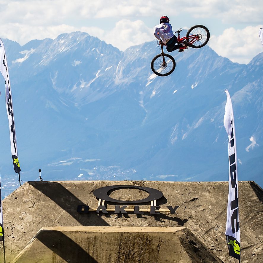 KILVILandorra's tweet photo. Feliç dia mundial de la BIKE ! 🚴♂️🔥 #ridefox #kilvil 📷: @svenmartinphoto
@fox @crankworx https://t.co/qoLPtRqEaD