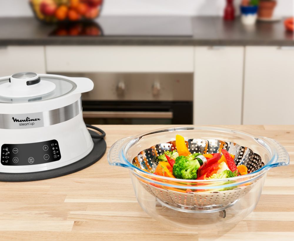 😋 🍽 La #cuisine #vapeur tient sa révolution avec Steam'up qui révèle toutes les saveurs de vos préparations culinaires. Mélangez vos ingrédients et leurs sauces dans un seul plat pour obtenir un savoureux met avec une texture parfaite. @MoulinexFrance ➡️ bit.ly/2Z9iGQZ