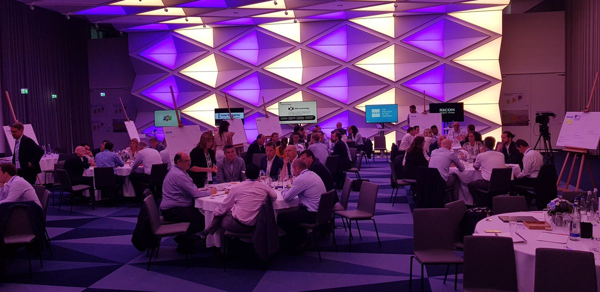 tomtxt's tweet photo. First #sprints at #IDCDX19 - #industry #mission #startupbusiness or #scale @IDC_EMEA @IDCInsightsEMEA https://t.co/En3U3jDuCa
