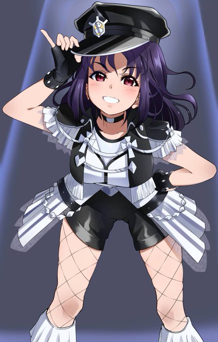 #画像を4枚晒したらrtがきてフォロワーがぶわーって増えると聞いて 

ほんとですか?(^∧^) 