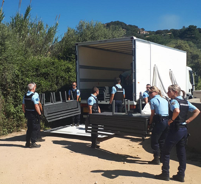 icircfm's tweet photo. Regain de tension sur les plages #corses #AOT 
https://t.co/UUuMuQ7dwk https://t.co/IXR5TNzkpc