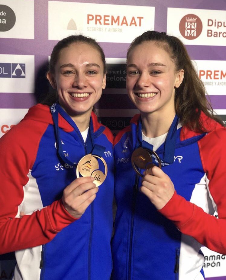 FFNatation's tweet photo. Fin de la 8e étape des #worldseries de #natationartistique où l'équipe de France a frappé fort !
Duo technique🥉Duo libre🥉 Highlight🥉Et une superbe 4e place en équipe libre où les Françaises ont battu leurs concurrentes principales à moins d’1 an du #TQO 
Bravo à toutes 👏🏼🇫🇷 https://t.co/382SGjFNGO